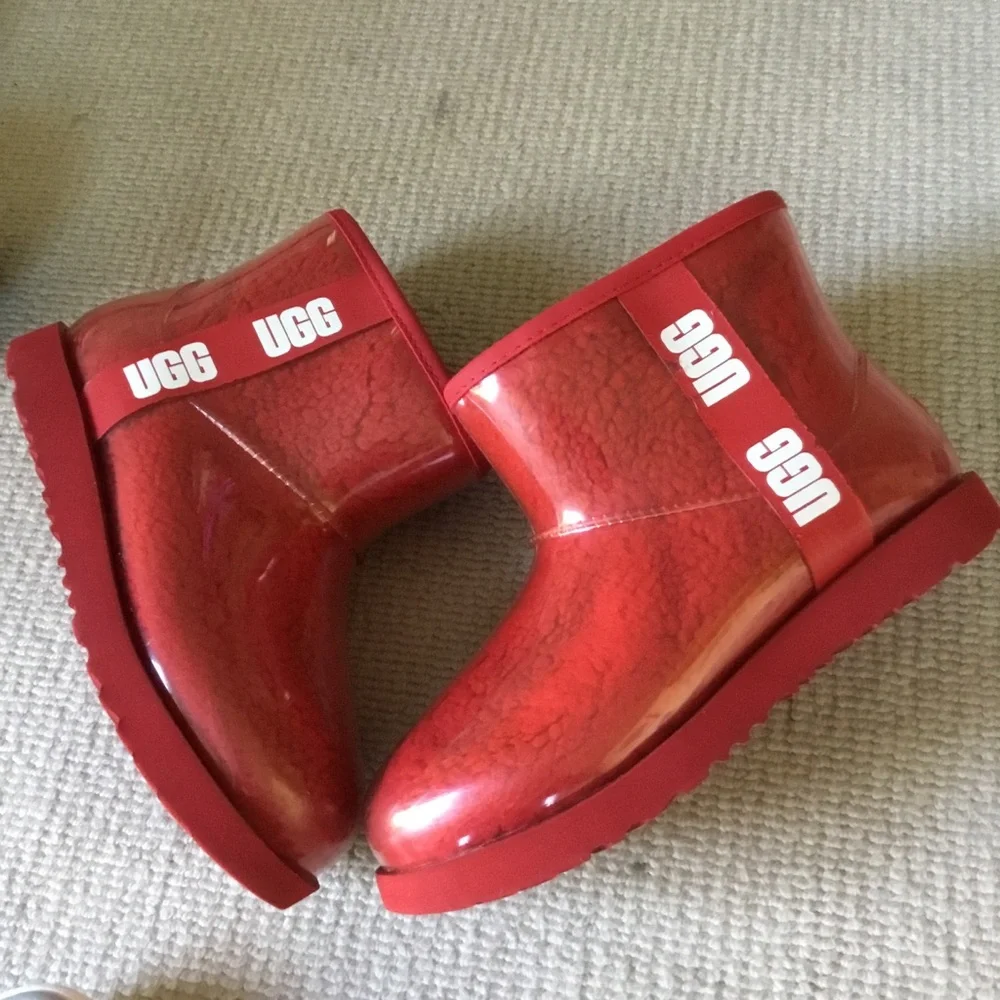 UGG Girls' Glossy Red Short Boot